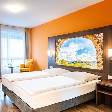 Schroeders Wein-Style-Hotel トリーア エクステリア 写真